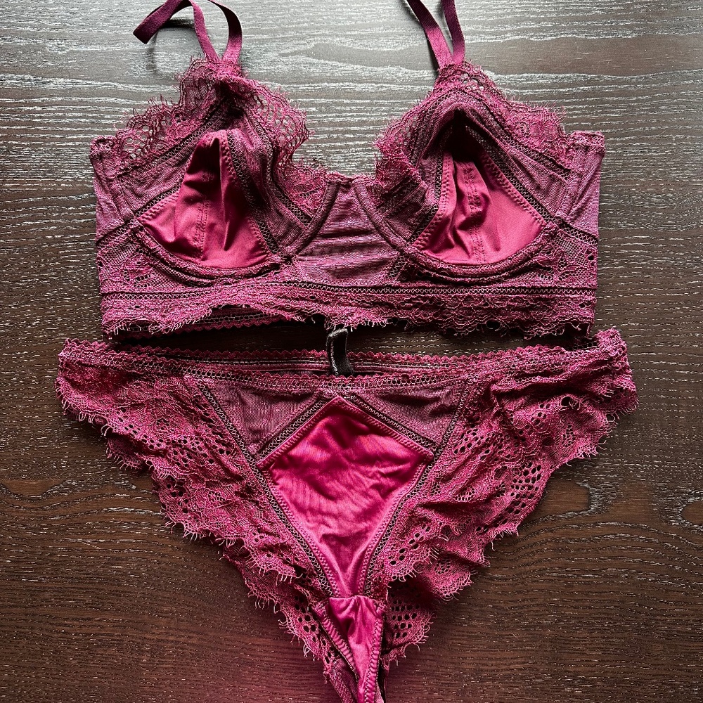 Thistle and Spire Mulberry Bra and Panty set